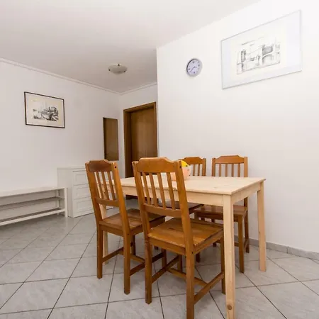 Carrera 3 Apartman
